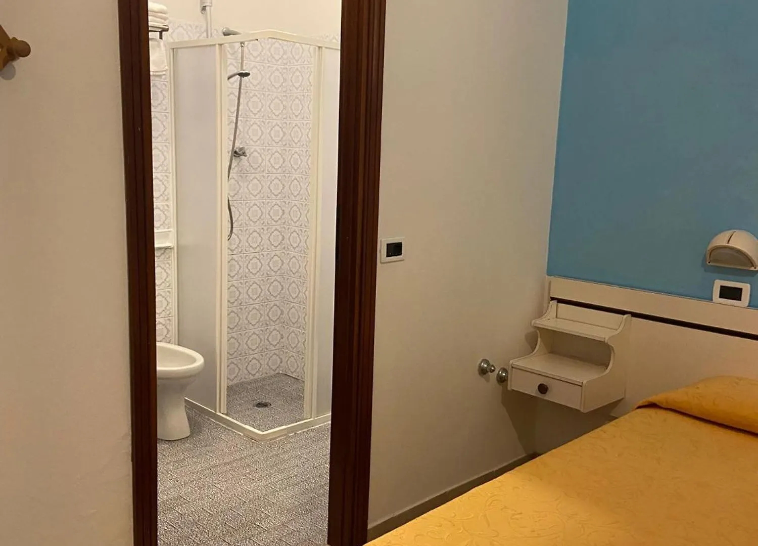 Hotel Gladys 체제나티코