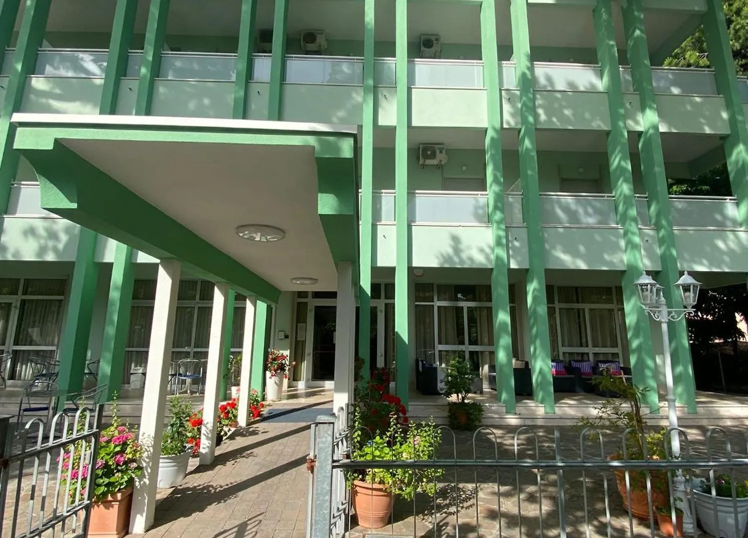 Hotel Gladys 체제나티코